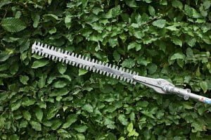 Blog équip'jardin - Les outils multifonction STIHL : tout connaître du combi-système STIHL Blog équip'jardin combi haies