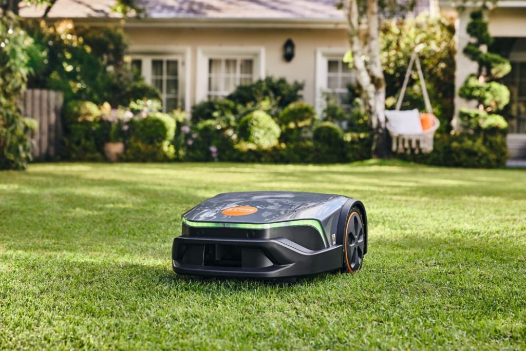 Blog équip'jardin - Comment choisir son robot tondeuse ? Blog équip'jardin robot tondeuse stihl imow 5 evo
