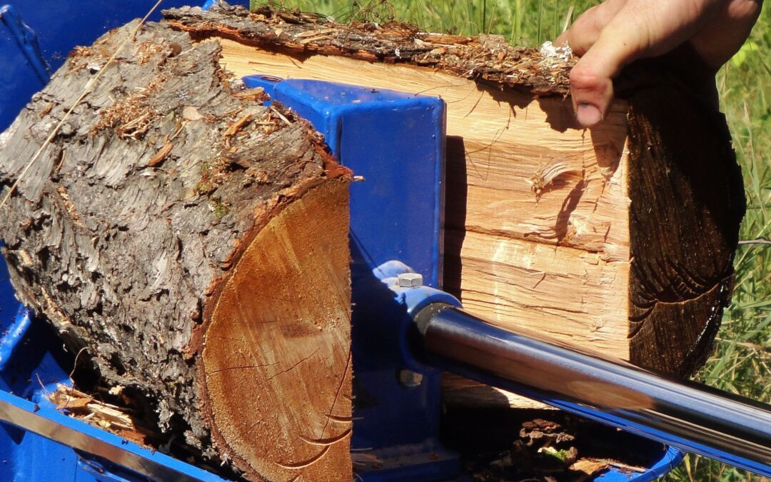 Blog équip'jardin - Accueil Comment choisir son fendeur de bûches ?