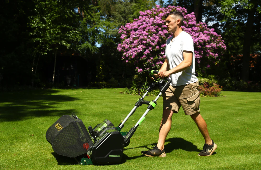 Blog équip'jardin - ALLETT & ÉQUIP’JARDIN : L’EXCELLENCE DE LA TONTE HÉLICOÏDALE ARRIVE EN FRANCE Blog équip'jardin