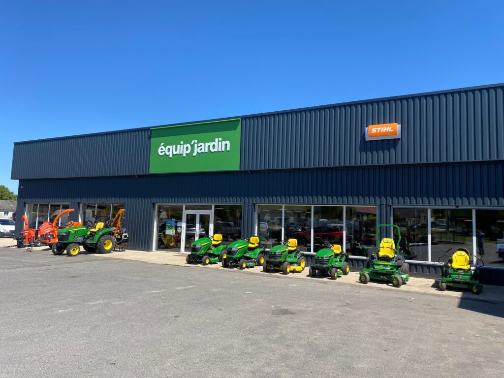 Blog équip'jardin - Notre concession de Villemandeur fait peau neuve ! Un nouveau visage pour mieux vous accueillir Blog équip'jardin IMG 0655 1